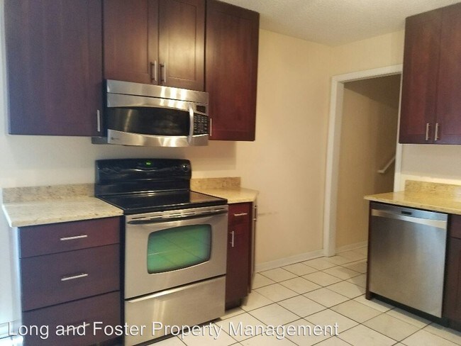 Building Photo - 216 Claremont Ct
