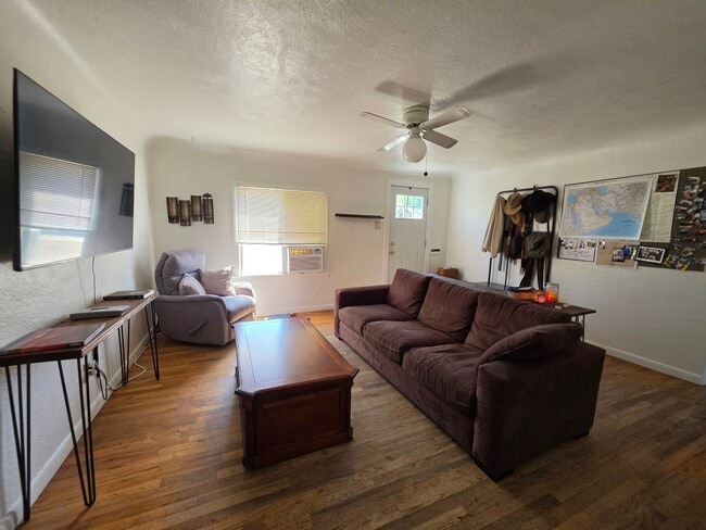 Photo - 813-825 Lee Ave Apartment