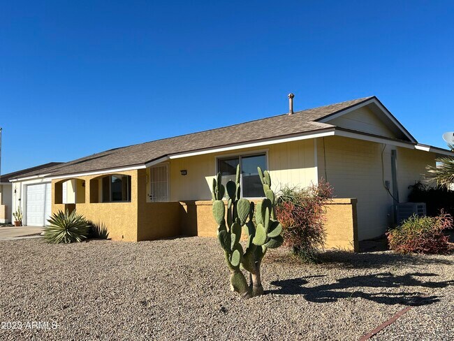 Foto del edificio - 10939 W Saratoga Cir
