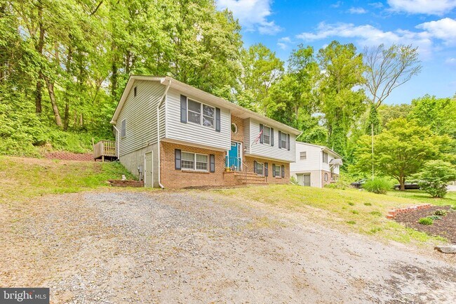 Foto del edificio - 1405 S Harbor Dr