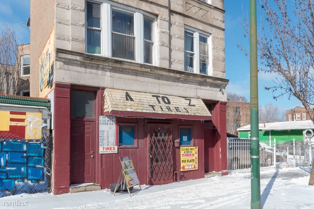 Foto principal - 1118 S Western Ave