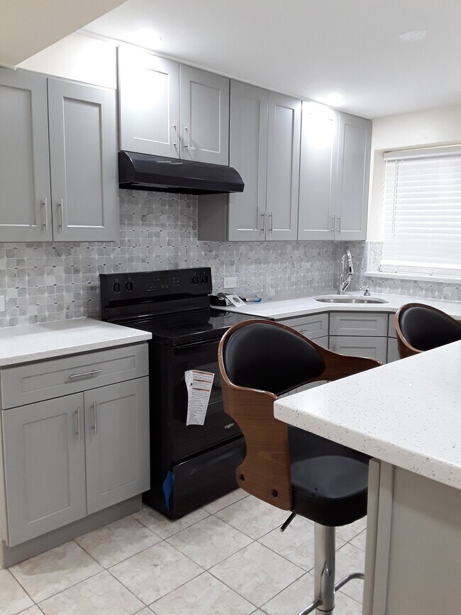 Foto del edificio - 1224 E 55th St