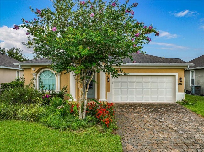 Foto del edificio - 636 Spring Oak Cir