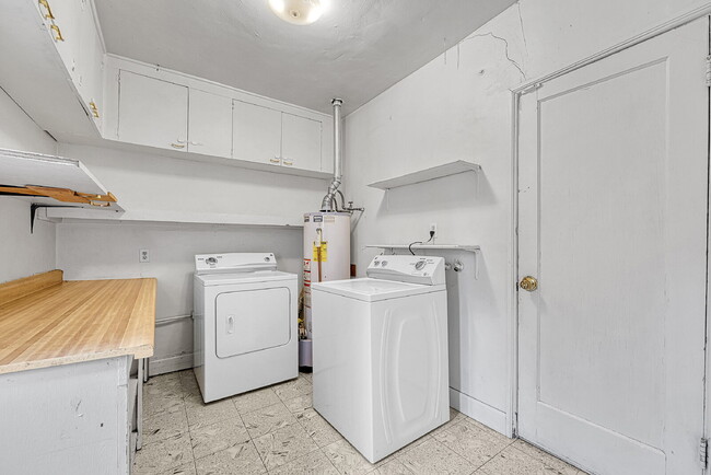 Foto del edificio - $2,295.00 - 3 Bedrooms, 2 Bathrooms, Singl...