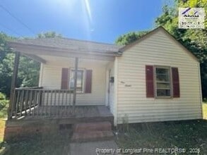 Building Photo - 116 Buckingham Ave