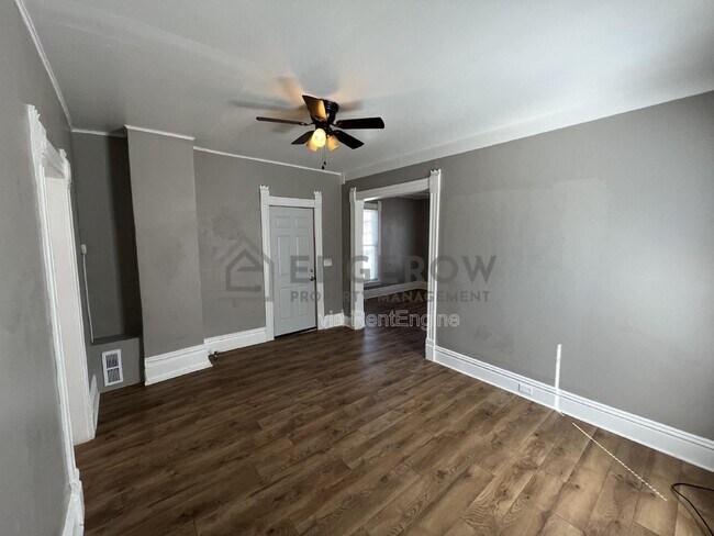 Foto del edificio - 300 Gunnison Ave SW