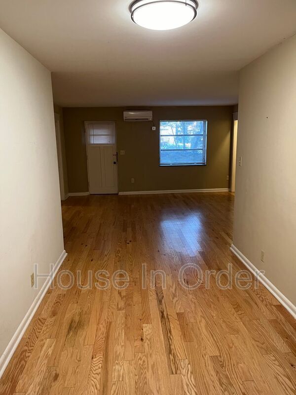 Foto del edificio - 30 Edgemont Rd