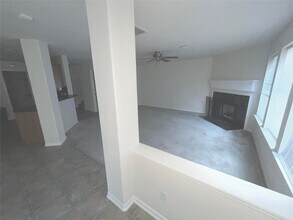 Building Photo - 42 Drifting Shadows Cir