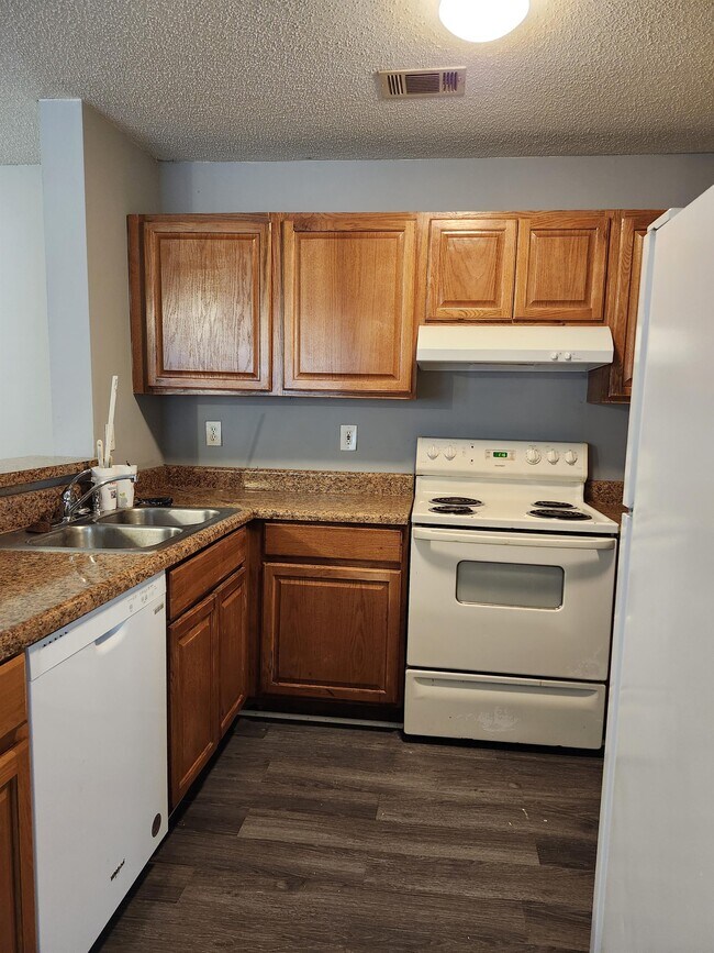 Building Photo - 3510 Shepherds Path