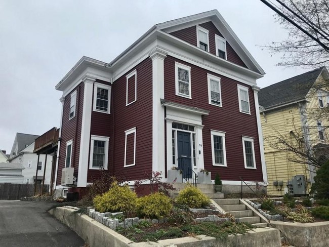 Building Photo - Three Bedroom Wayland Square Apartment