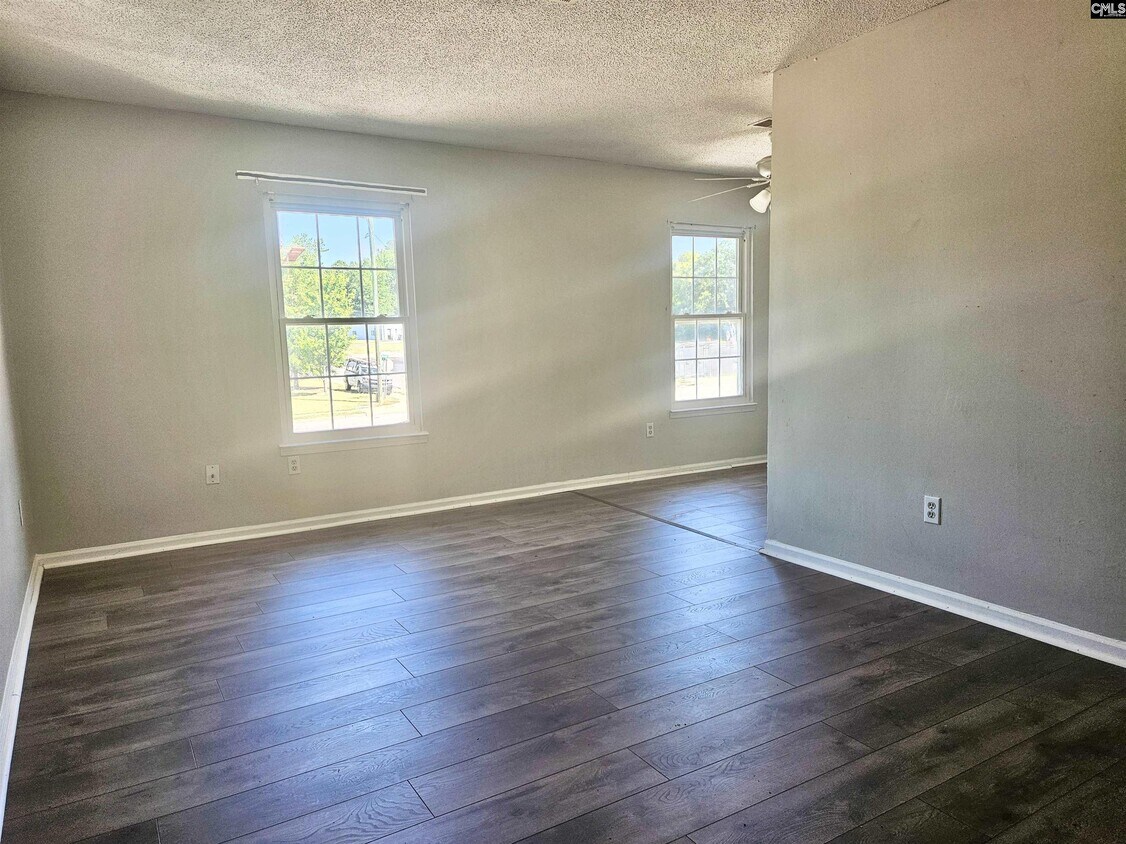Foto principal - 5808 N Main St
