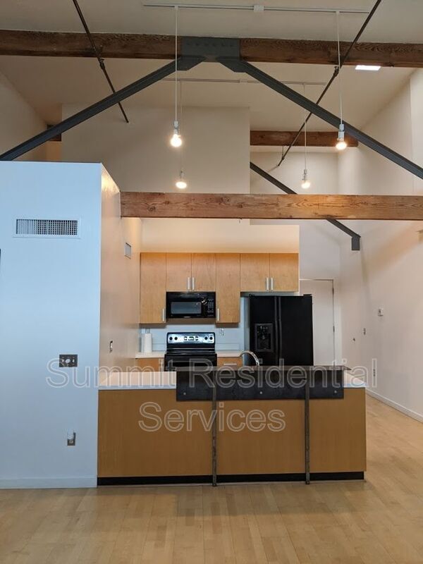 Foto principal - 1001 E 17th St