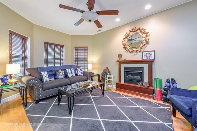 Foto del edificio - 925 W Windsor Ave