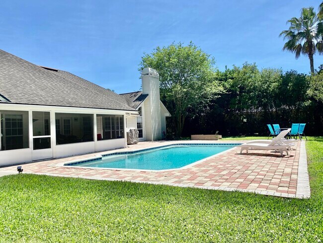 Foto del edificio - 2478 Country Club Blvd
