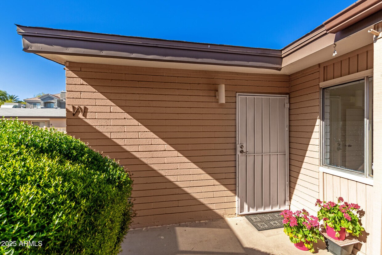 Foto principal - 1622 E Campbell Ave