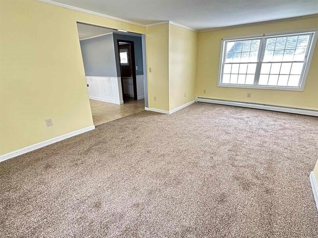 Building Photo - 20 Spring