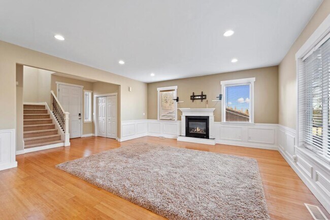 Foto del edificio - West Seattle Home - 4 bedrooms
