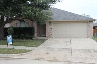 Building Photo - 3733 Hazel Dr