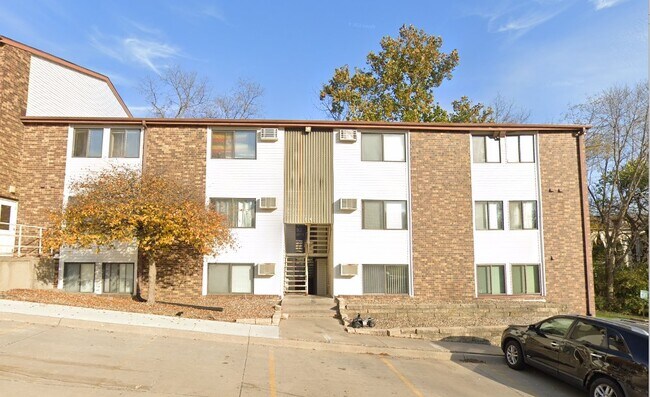 Foto del edificio - 814 Benton Dr