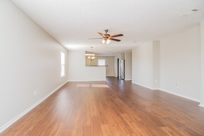 Building Photo - 5553 Dory Dr