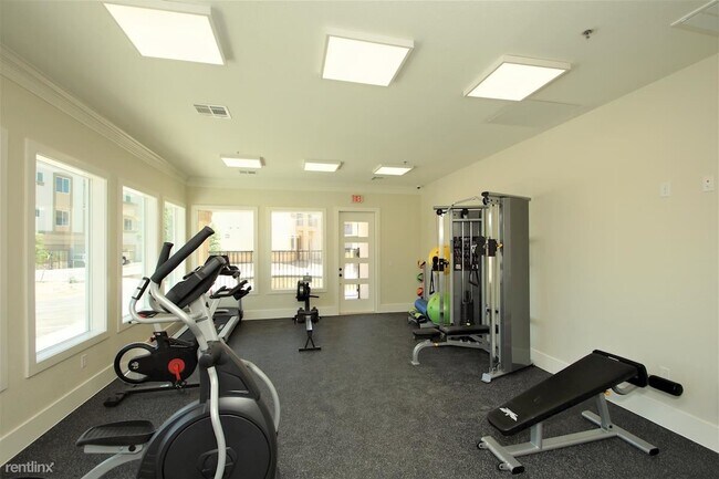 Building Photo - 1 br, 1 bath Condo - 1202 W Whitestone Blv...