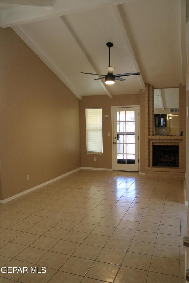 Building Photo - 3120 Voss Dr