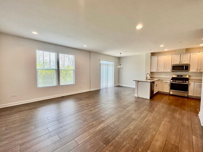 Foto del edificio - 548 Peterson Ct