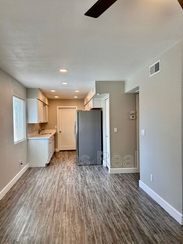 Foto principal - 2826 E Capri Cir