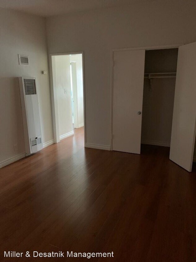 Foto del edificio - 3763-3767 Motor Ave