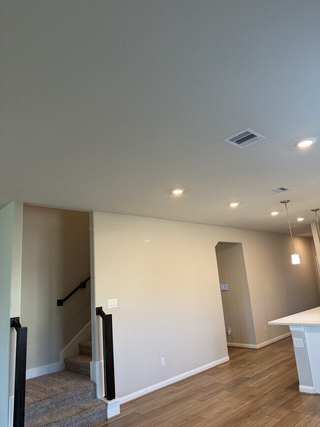 Building Photo - 6634 Bridge Mountain Trl