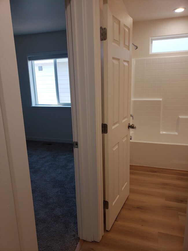 Foto del edificio - 712 Schodde Ave