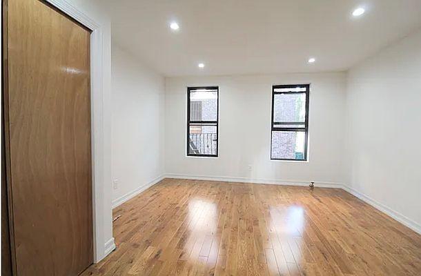 Foto principal - 2 bedroom in BRONX NY 10451