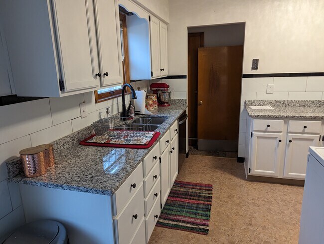 Foto del edificio - 1214 N Butler Ave