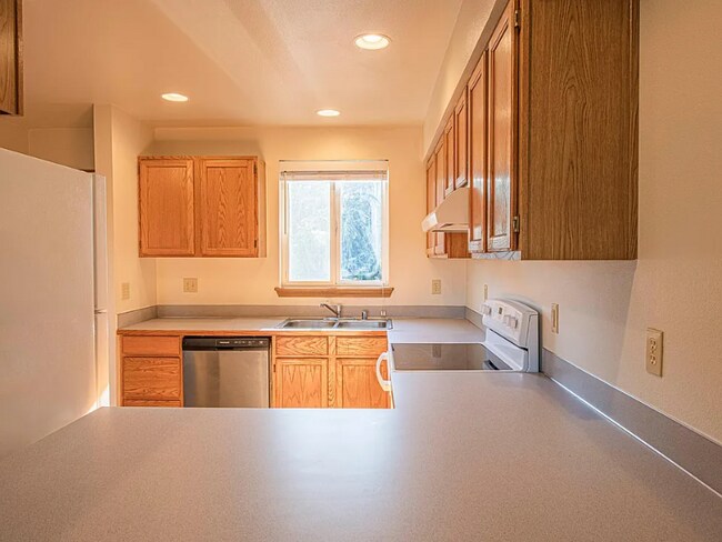 Foto del edificio - 1220 Ave A