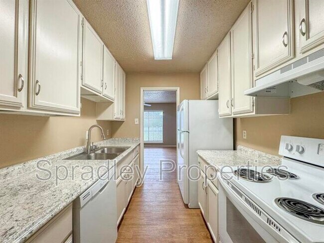 Foto del edificio - 2721 Eagle Rd