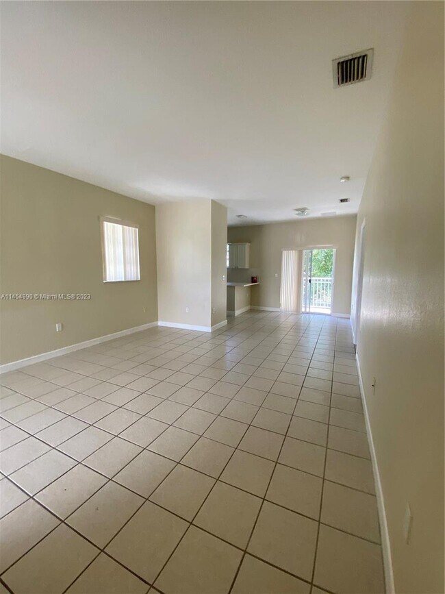 Foto del edificio - 2730 NE 4th St