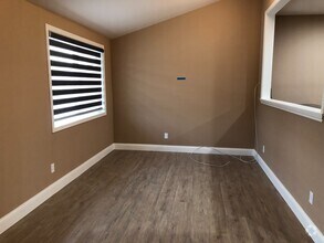 Building Photo - 3488 Riverside Dr