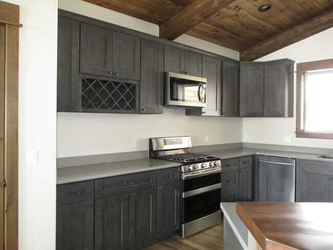 Foto del edificio - Beautiful Lake Hatcher Home For Rent