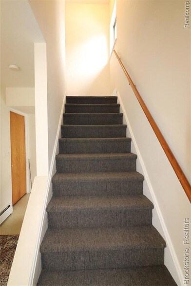 Foto del edificio - 2 Glendale Dr