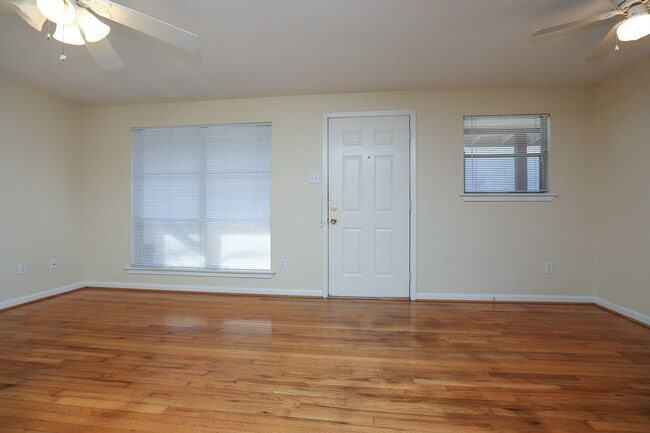 Foto del edificio - 1620 Hawthorne St