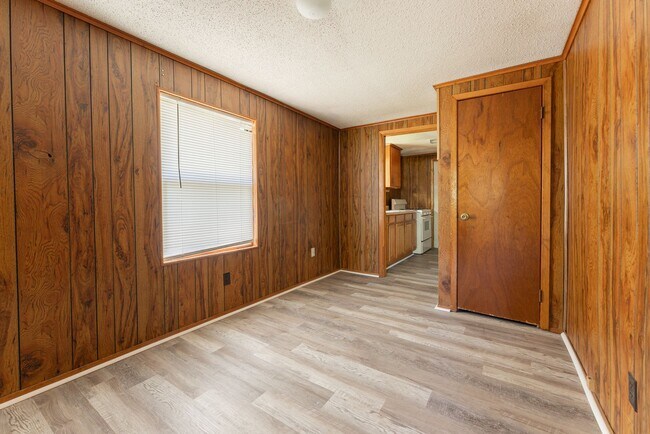 Building Photo - 9002 A McCain Rd Jacksonville AR