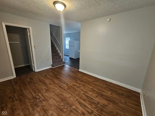 Foto del edificio - 33 Miley Ave