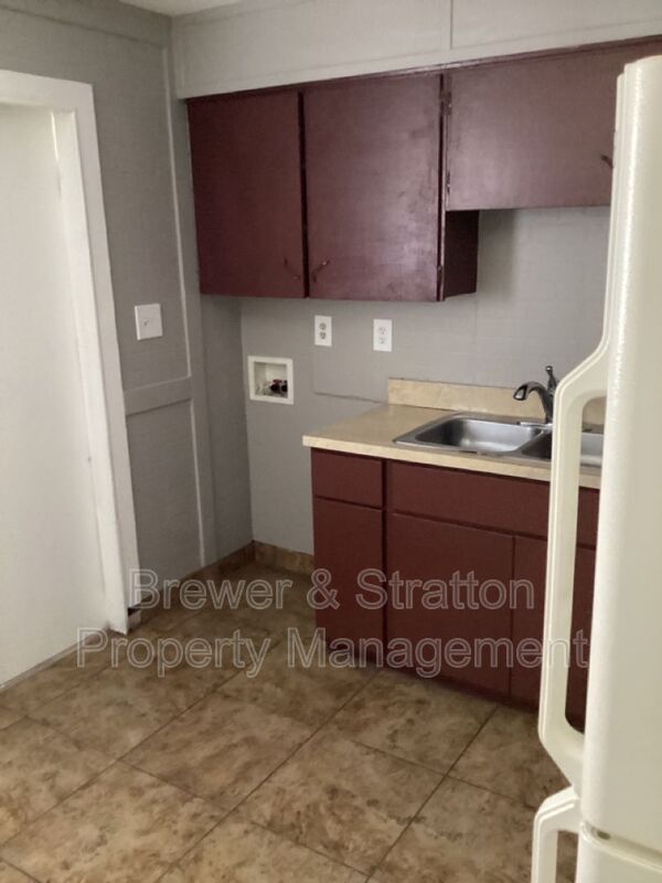 Building Photo - 2028 N 26th Pl