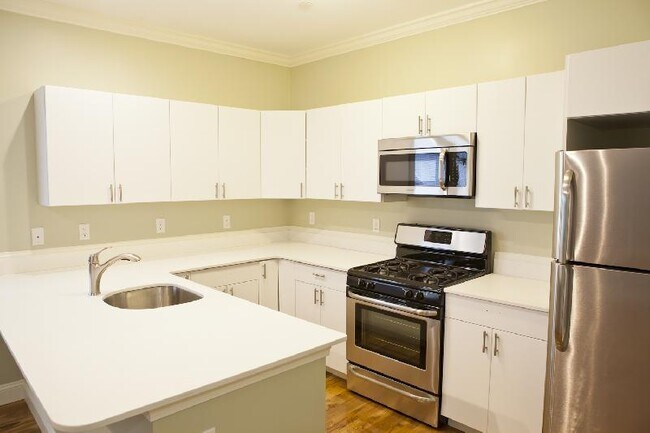 Building Photo - 17 Imrie Rd