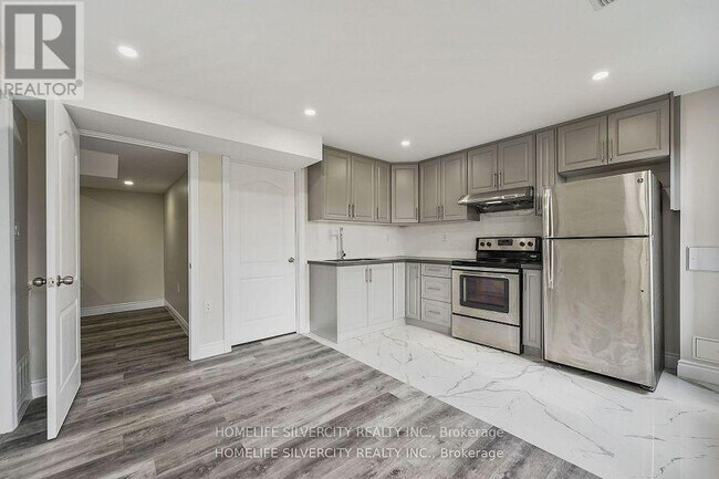 Building Photo - 18 Tysonville Cir