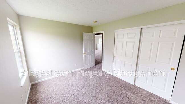 Foto del edificio - 8694 Plum Creek Ct