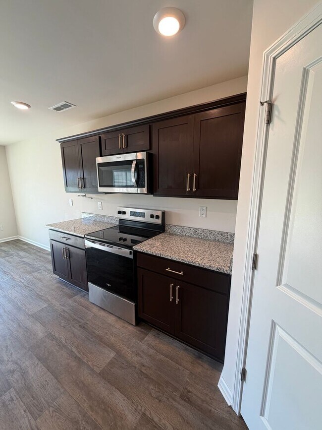 Building Photo - Spacious New Construction Home with 5 Bedrooms, 3 Full Baths