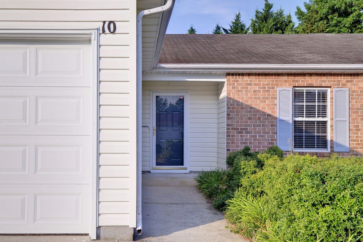 Foto principal - Spacious Rancher in Quiet Cul-de-sac