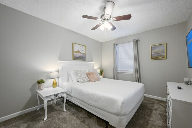 Foto del edificio - 10 Jill Ln