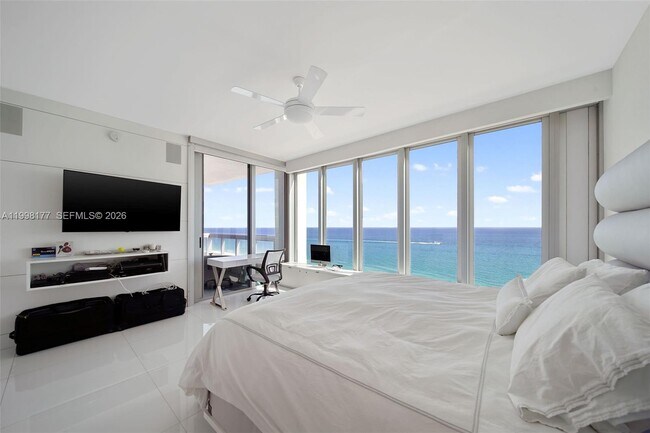 Foto del edificio - 6899 Collins Ave